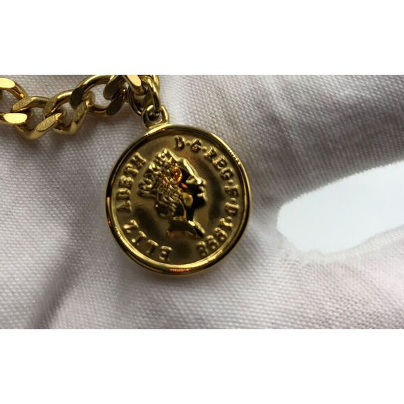 18K Gold Plated Women's Queen Elizabeth Crown Coin Necklace Waterproof Chunky - Picture 8 of 13